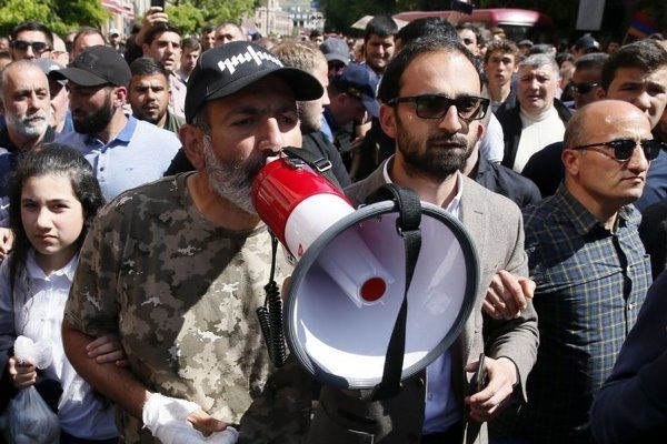 آماده ام با آگاهی کامل مسئولیت نخست وزیری را بپذیرم