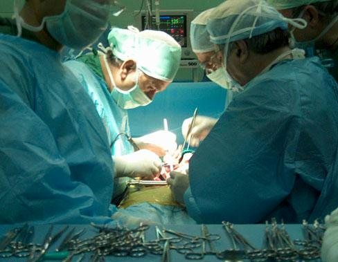 نقش انجمن جراحان پلاستیک در برخورد با مراکز غیرمجاز زیبایی