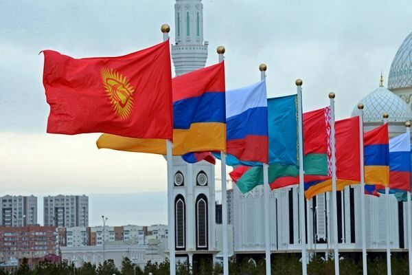 تجارت ایران با اتحادیه اوراسیا در سال ۹۹ معادل ۲.۱ میلیارد دلار بود
