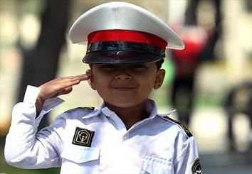 قانونمداری بین دانش آموزان با کمک پلیس نهادینه شود