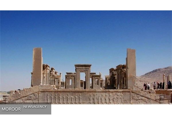 آغاز ساماندهی ورودی تخت جمشید