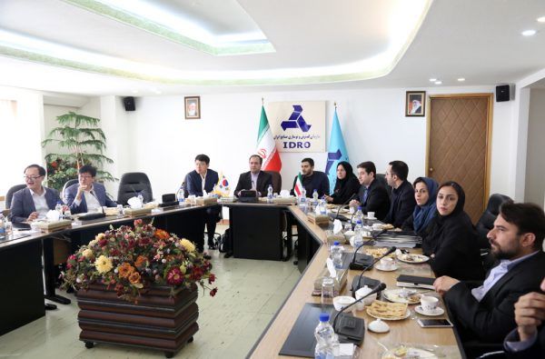 نشست آینده صنعت نفت و گاز و پتروشیمی ایران در ایدرو برگزار شد