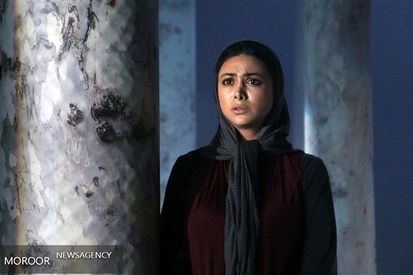 نمایش «پنج ثانیه برف» تمدید شد