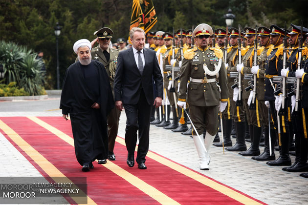 روحانی در کاخ سعدآباد از باقر عزت بگوویچ استقبال می کند