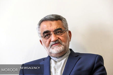 مجلس به ناهنجاریهای اقتصادی و اجتماعی حقوقهای نجومی پایان میدهد