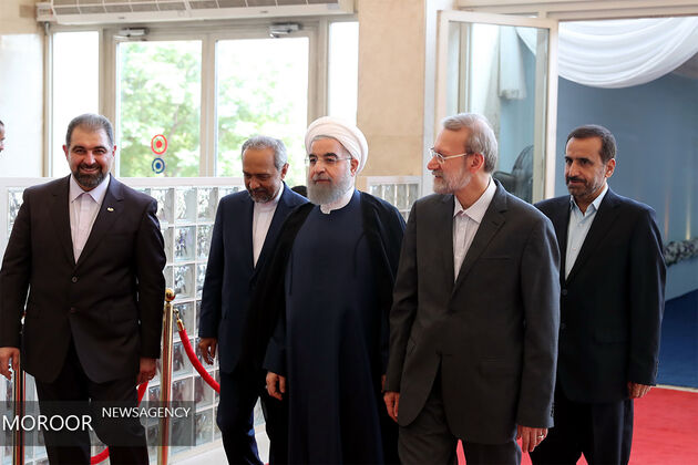 روحانی وارد مجلس شد