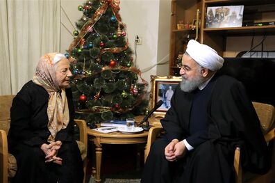 روحانی با خانواده شهید ژرژ کشیش هارطون دیدار و گفت وگو کرد 