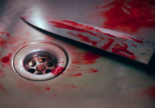 قتل زن میانسال توسط شوهر در محلاتی/ 9 ضربه چاقو جان زن را گرفت