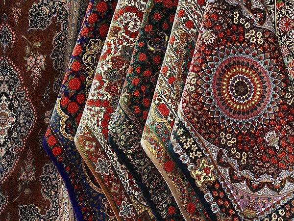 مرکز ملی فرش ایران تلاش کرده است که حامی و رونق دهنده صادرات فرش دستباف کشورمان باشد 