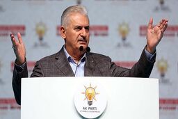 نخست وزیر ترکیه از بازداشت رهبران حزب حامی کردها در پارلمان دفاع کرد