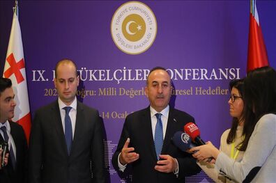 چاووش اوغلو در پاریس 