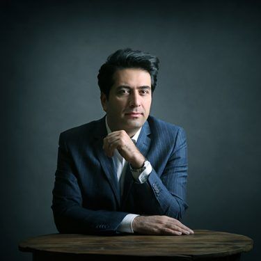 محمد معتمدی خواننده تیتراژ برنامه مثل ماه شد