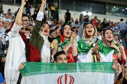 مجوز حضور تماشاگران زن در ورزشگاه آزادی صادر شد