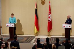 توافق آلمان و تونس بر سر اخراج مهاجران غیرقانونی از آلمان/مرکل:‌ در انتقاد از ترکیه محقیم