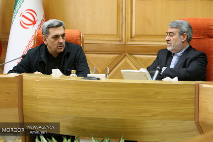 اعطای حکم شهردار جدید تهران توسط وزیر کشور