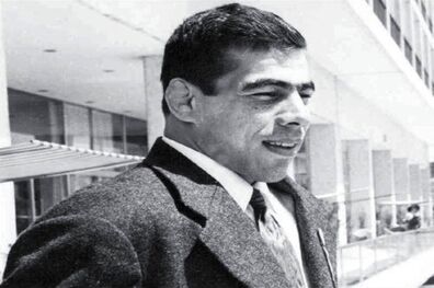 رونمایی از تمبر جهان پهلوان تختی 