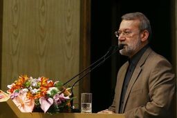 رئیس مجلس با آرمان‌های شهدای گمنام در کرمان تجدید میثاق کرد