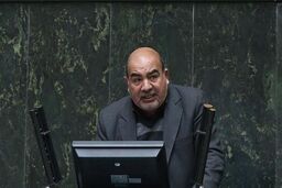 حرمتِ امامزاده دستِ متولی آن است