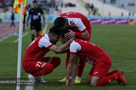 دیدار تیم های پرسپولیس و ذوب آهن اصفهان