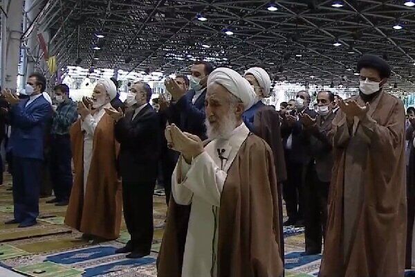 نماز عید سعید فطر در دانشگاه تهران اقامه شد