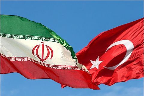 محموله کمک‌های بهداشتی ترکیه برای مبارزه با کرونا به ایران ارسال شد