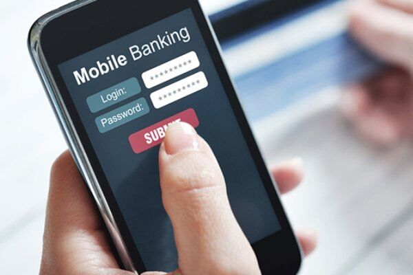 خدمات بانکداری موبایل دی ماه ارائه می‌شود