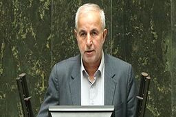 مراجع زیادی در حال حاضر قانون وضع می کنند و مجلس را عملا از کار می اندازند