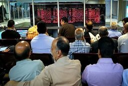 حقوقی‌ها میدان‌دار معاملات اسفندِ بورس