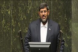 دولت پیش از حذف ارز ۴۲۰۰ تومانی باید اقناع سازی کند