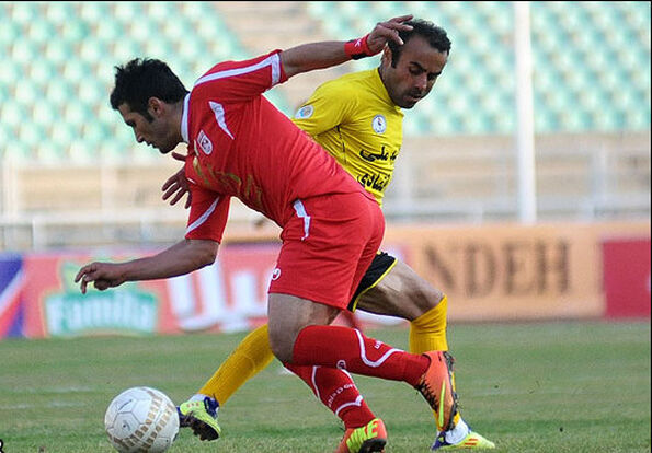 بازی تراکتورسازی و شهرداری بدون حضور هواداران