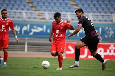بازی پدیده مشهد و پرسپولیس زنده از شبکه سه سیما پخش می شود