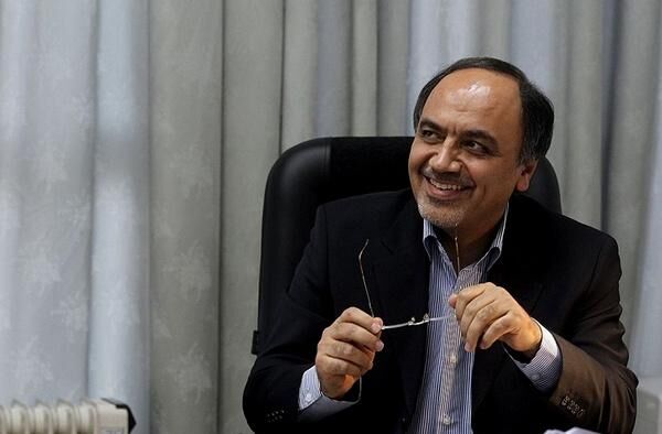 روحانی دولت را در جهت کارآمدی هدایت می‌کند 