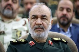 بازدید سرلشکر سلامی از گروه بالگردی فتح هوانیروز سپاه 