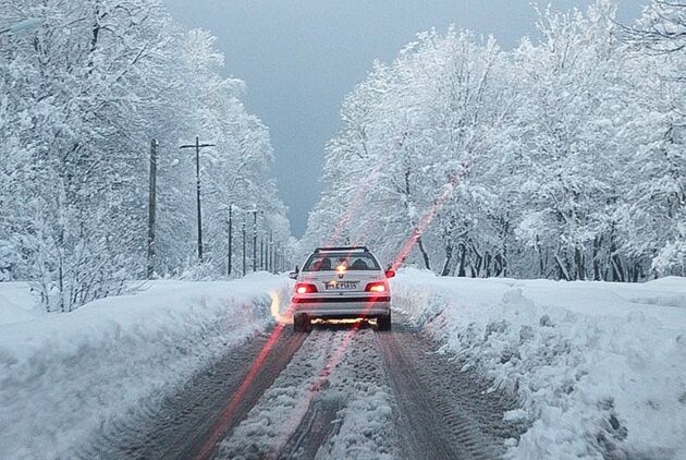 بارش15 سانتی‌متری برف در شهرستان چادگان