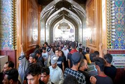 حضور پر شور زائران عراقی در حرم امام علی (ع)