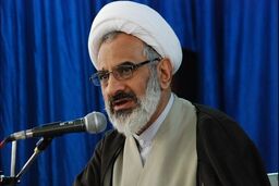 باید در برابر فتنه‌های دشمن هوشیار باشیم