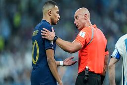 اعتراف داور فینال جام‌جهانی به اشتباه علیه فرانسه