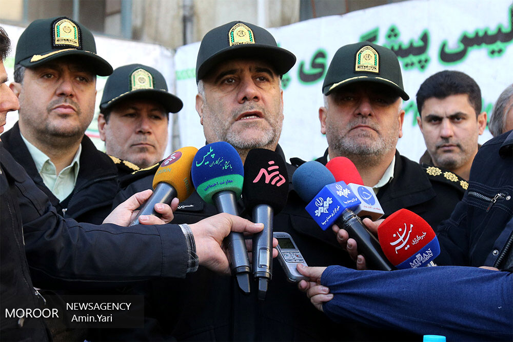 پلمپ ۶۱ قمارخانه و دستگیری ۳۹۸ نفر از اراذل و اوباش در کلانشهر تهران