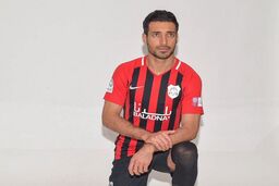کارت بازی شجاع خلیل زاده صادر شد