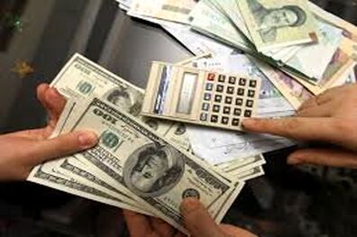 کاهش قیمت دلار و طلا در بازار آزاد