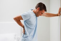 تنگی کانال نخاع را با کمردرد و دیسک اشتباه نگیرید