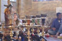قهوه‌خانه داران، تغییر رویکرد دهند تا با حذف قلیان کار آنها تعطیل نشود