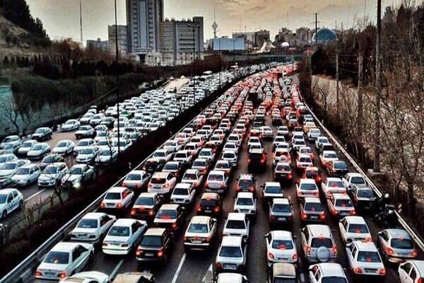 شروع ترافیک در محورهای اصلی شهر تهران