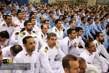 دیدار جمعی از فرماندهان و کارکنان ارتش با مقام معظم رهبری