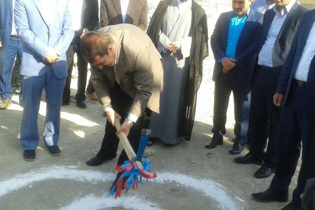 مرکز درمانی شماره 2 آبدانان کلنگ زنی شد