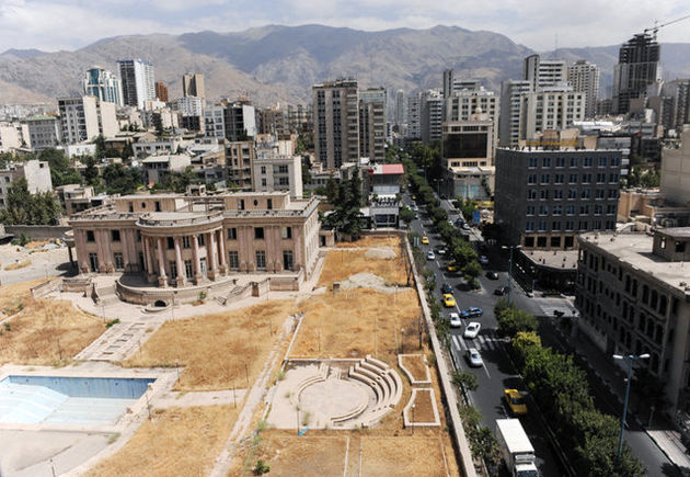 ممنوعیت و توقف عملیات اجرایی در کاخ ثابت پاسال