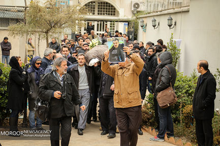 تشییع پیکر مرحوم نیما طباطبایی
