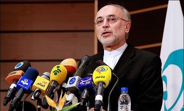 شهدا نشانه‌ های راه ما در زمان کنونی هستند 