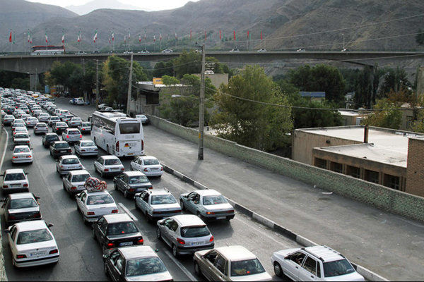 آخرین وضعیت ترافیکی جاده‌های کشور/ ترافیک سنگین در آزادراه قزوین – کرج