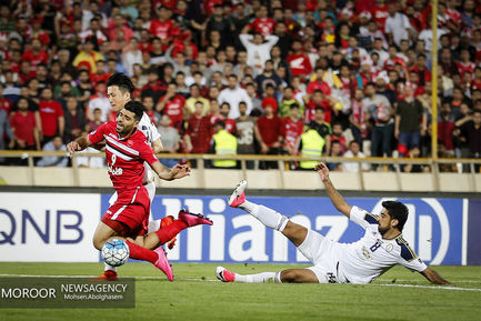 دیدار تیم های فوتبال پرسپولیس ایران و الوحده امارات